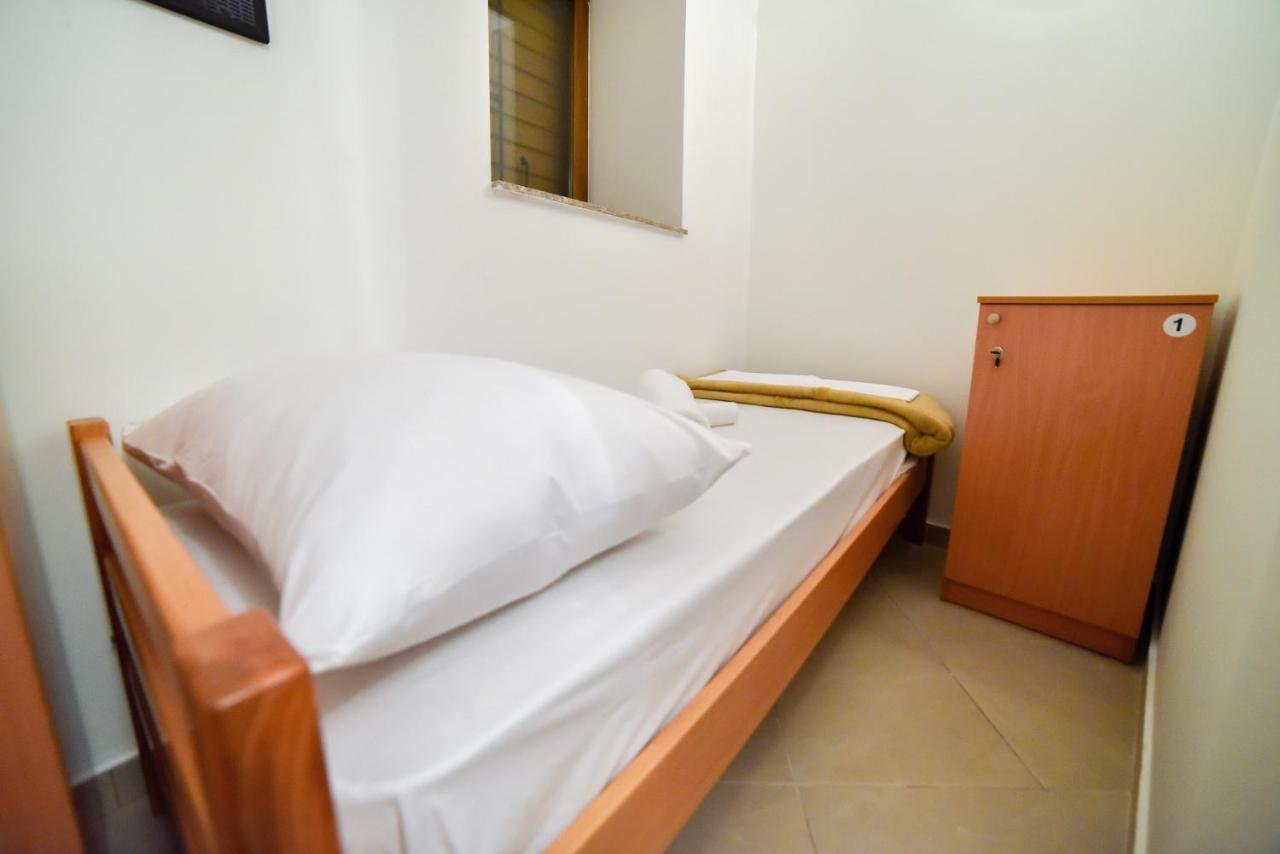 Hostel シニ エクステリア 写真